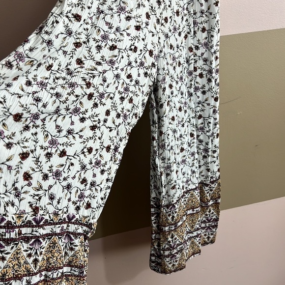 no comment NY•LA, Size Large, Beige and floral - Picture 3 of 7